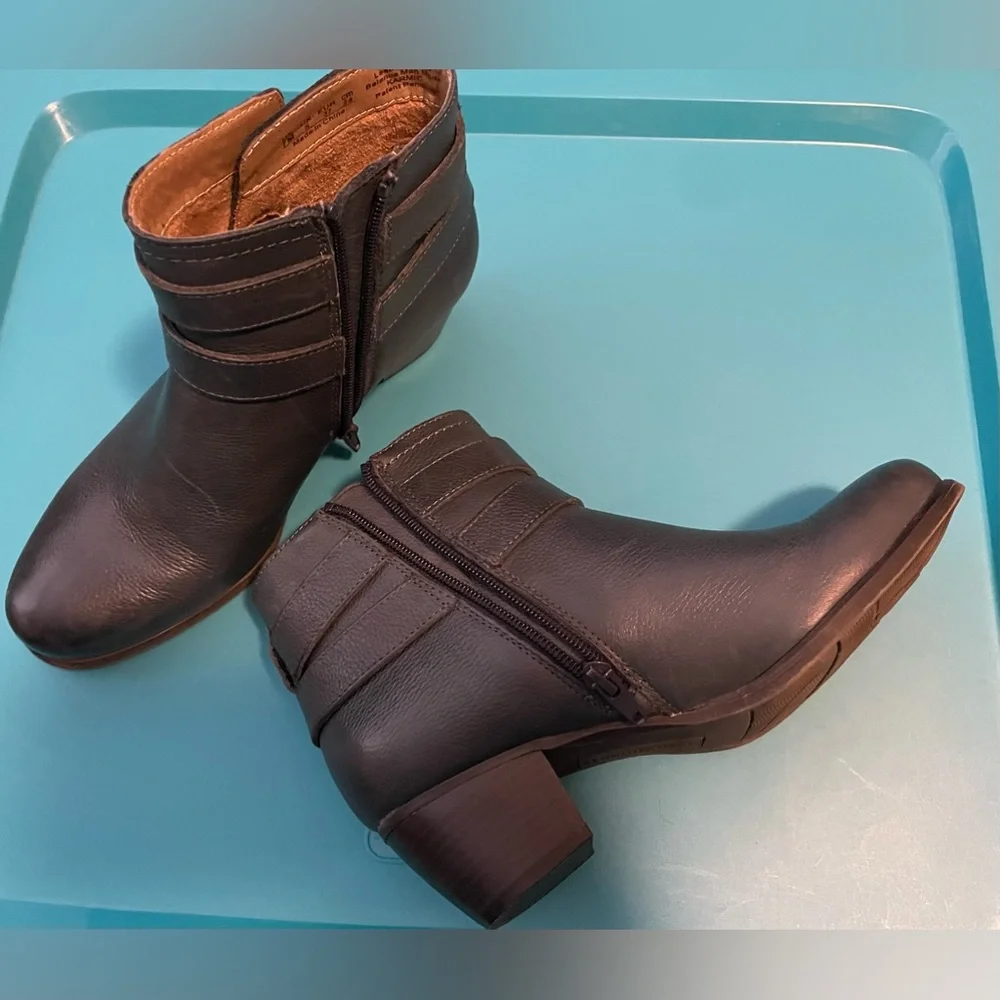 Womens 7M Blue Naturalizer Short Boot - Picture 6 of 7